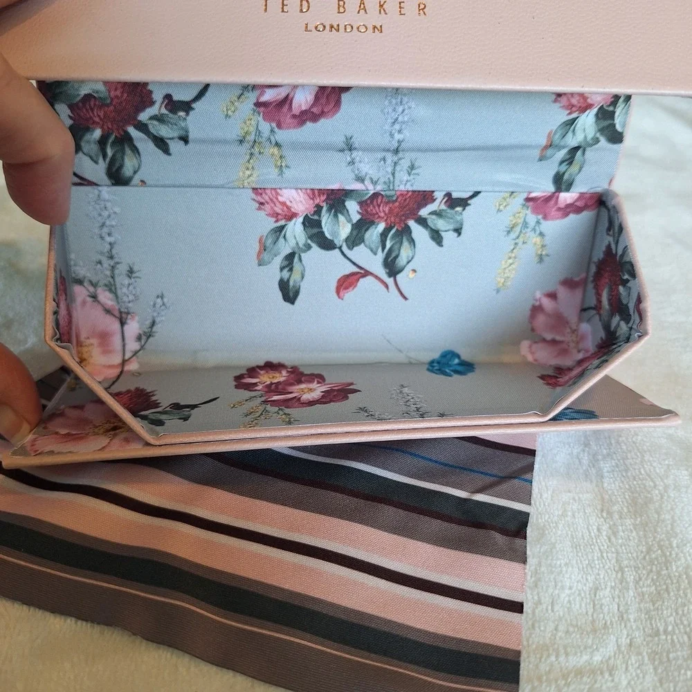 Ted Baker Sunglasses or Glasses Case Pink With Cleaning Cloth